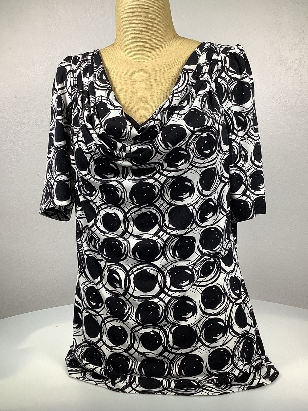 East5th Women’s Black & White Circular Print Cowl Neck Top Sz M
